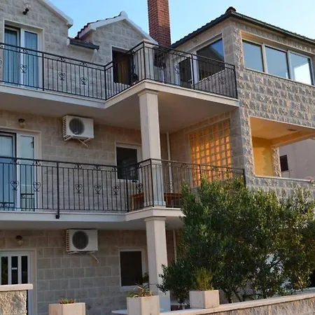 Janez Apartment